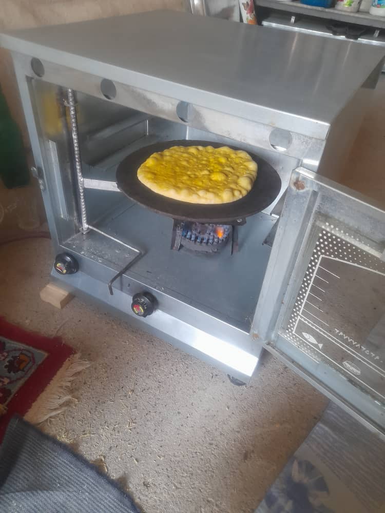 تنورگازی مخصوص پختن نان و کلوچه و شیرینی